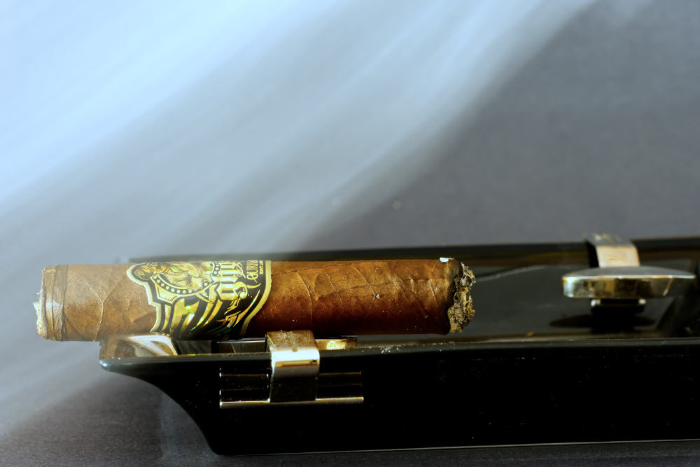 Gurkha Ghost Gold Shadow Robusto