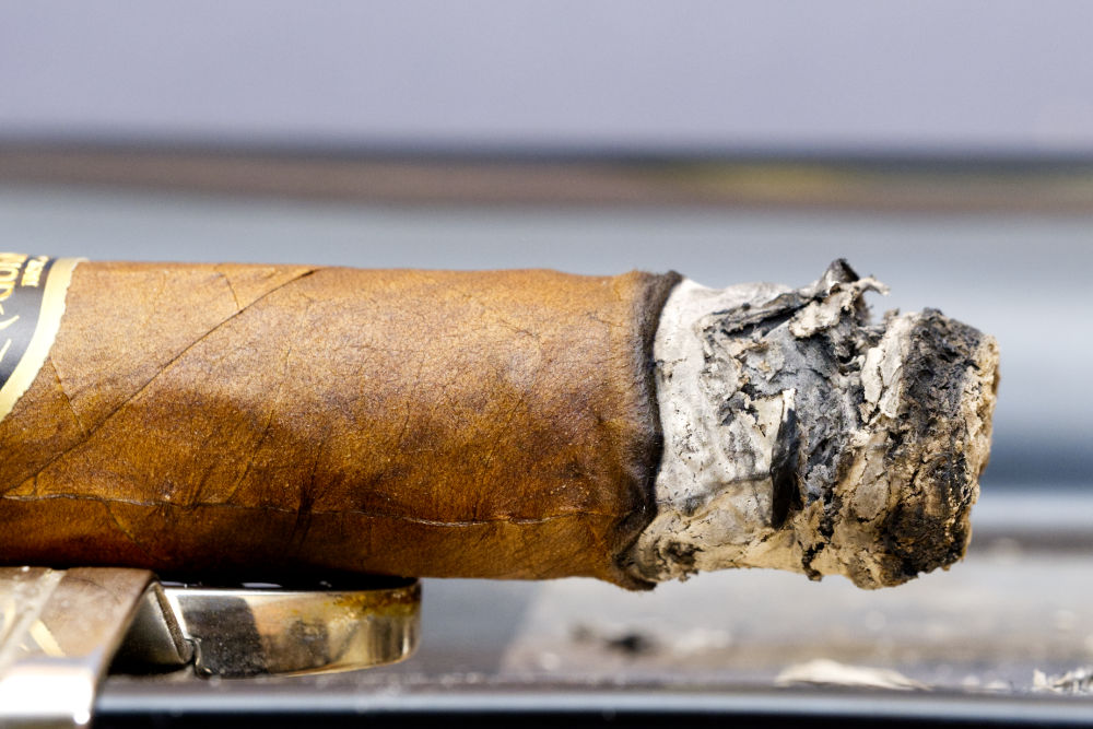 Gurkha Ghost Gold Shadow Robusto